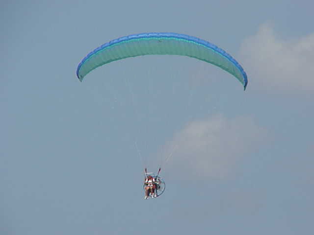 Eric D. flying a tandem